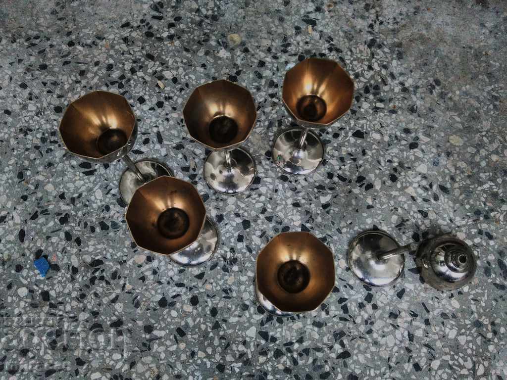 Доставка на Стари метални чашки за ликьор Доставка на Стари метални чашки за ликьор