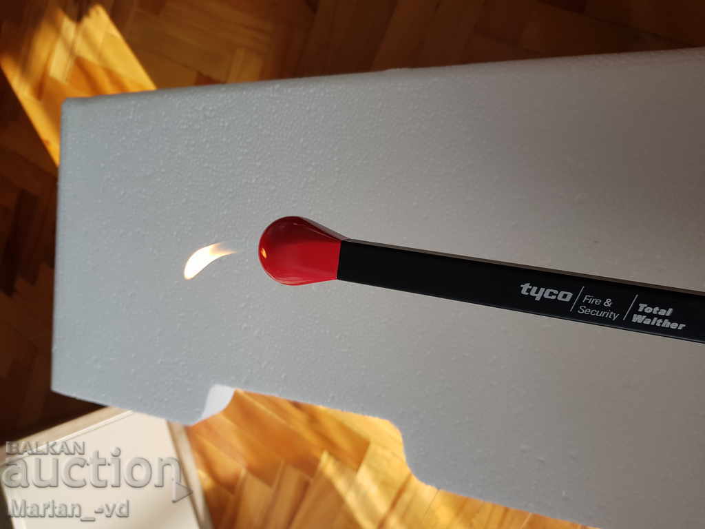 Big gas lighter with price 25.00 BGN | € 12.78 Big gas lighter with price 25.00 BGN | € 12.78