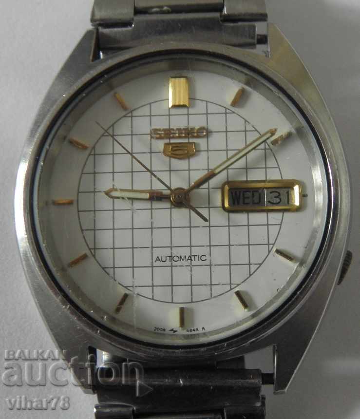 BĂRBAȚI MODEL RED MODEL-SEIKO-SEIKO 5 cu preț 119.99 BGN | € 61.35