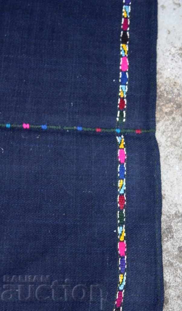 Auction AUTHENTIC OLD APPLE FROM CHEIS WEAR PISHTIMAL ZHERAVNA Auction AUTHENTIC OLD APPLE FROM CHEIS WEAR PISHTIMAL ZHERAVNA