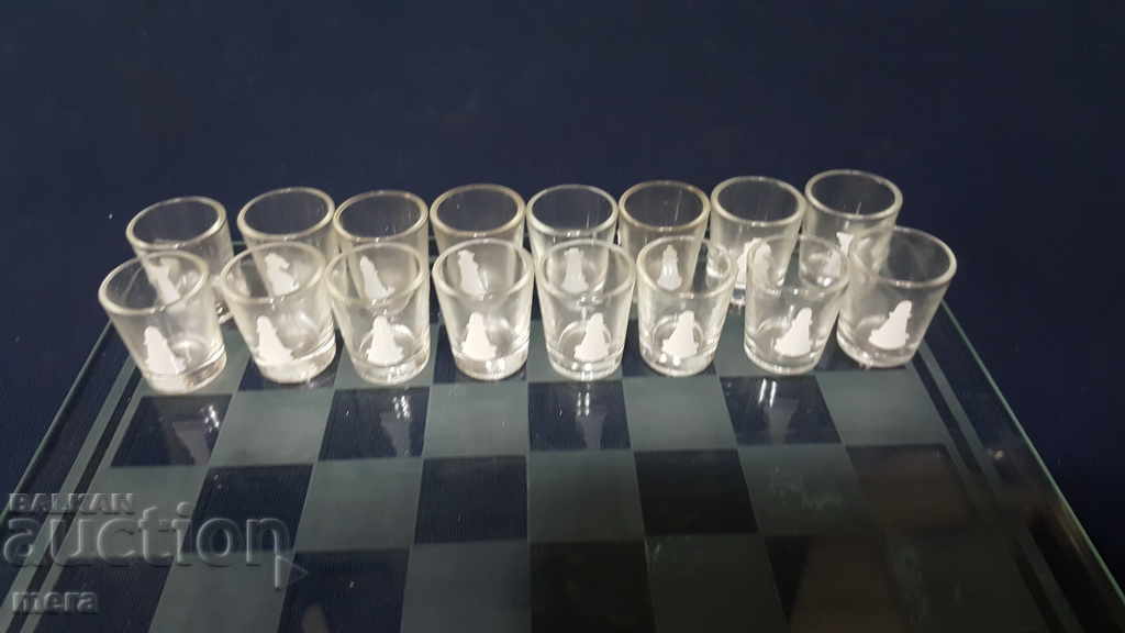 Auction  Glass Chess-Drinking Game