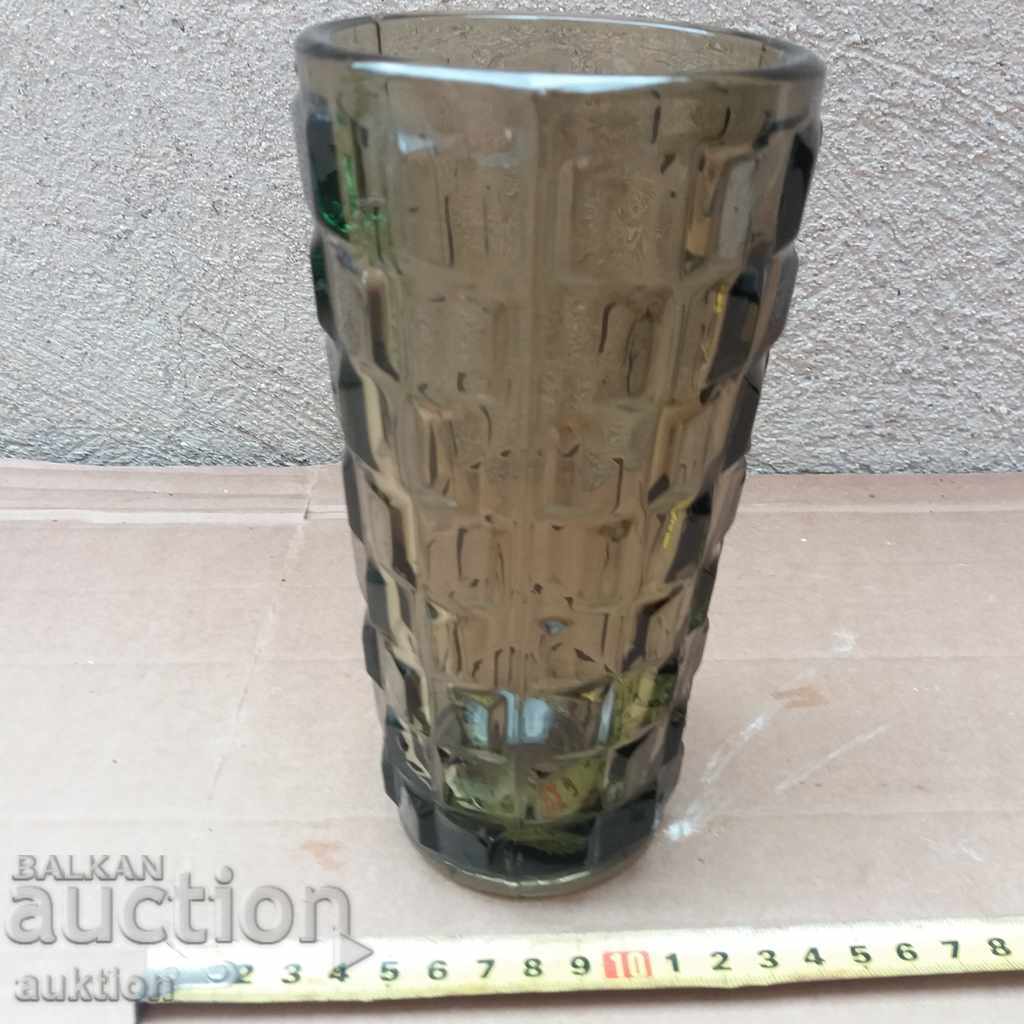 OLD SOLID GLASS VASE with price 4.99 BGN | € 2.55 OLD SOLID GLASS VASE with price 4.99 BGN | € 2.55