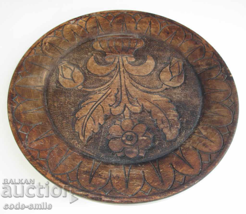 Licitație Veche placa de lemn renascentista sculptatoare etnografie Licitație Veche placa de lemn renascentista sculptatoare etnografie