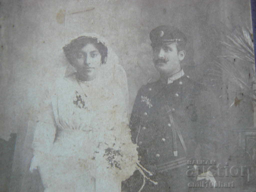 Delivery of Old military wedding photo Delivery of Old military wedding photo