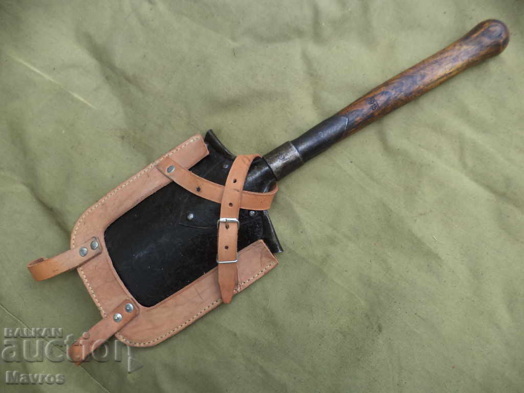 Cover for entrenching tool - natural leather - 6 Cover for entrenching tool - natural leather - 6