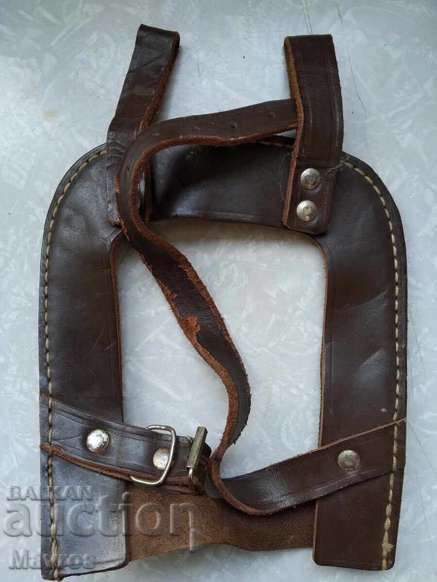 Cover for entrenching tool - natural leather Cover for entrenching tool - natural leather