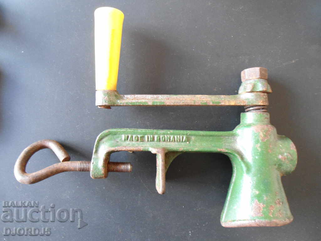 An old Romanian spice grinder with price 4.00 BGN | € 2.05 An old Romanian spice grinder with price 4.00 BGN | € 2.05