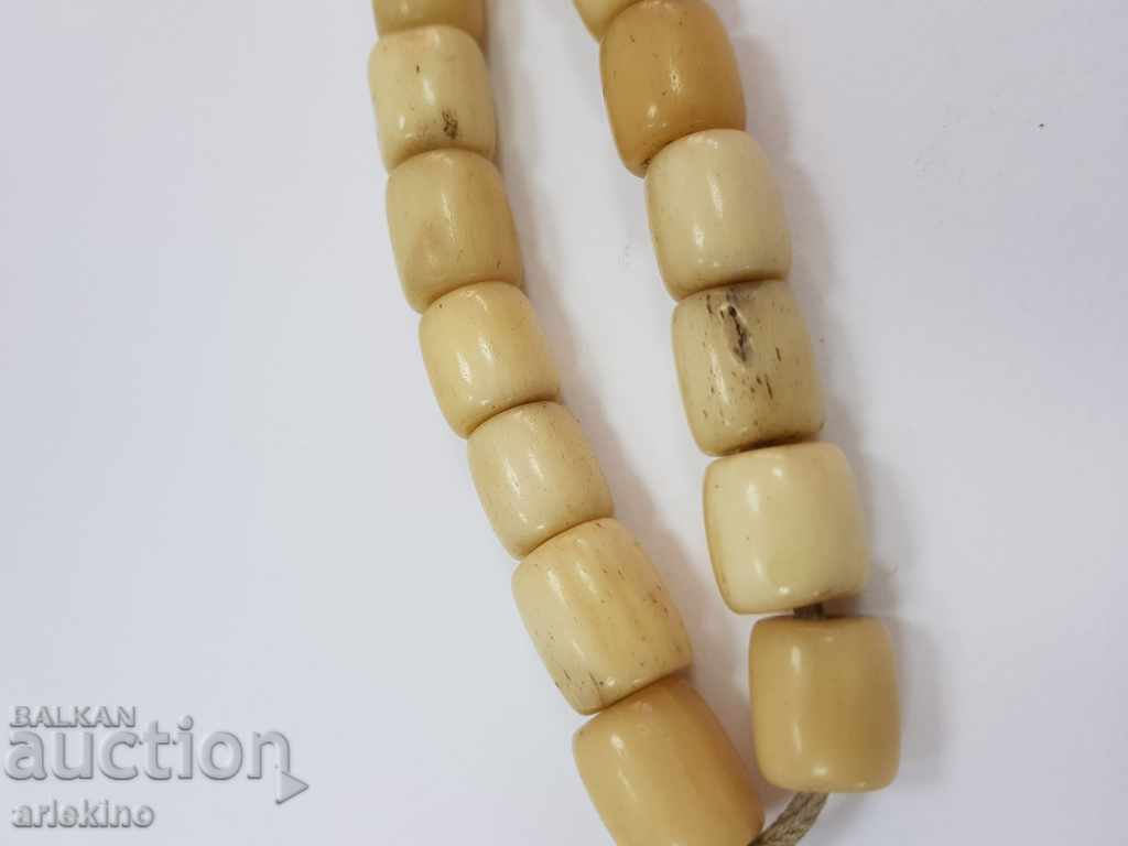 Old rosary of white bone bone 19th-20th century with price 140.00 BGN | € 71.58 Old rosary of white bone bone 19th-20th century with price 140.00 BGN | € 71.58