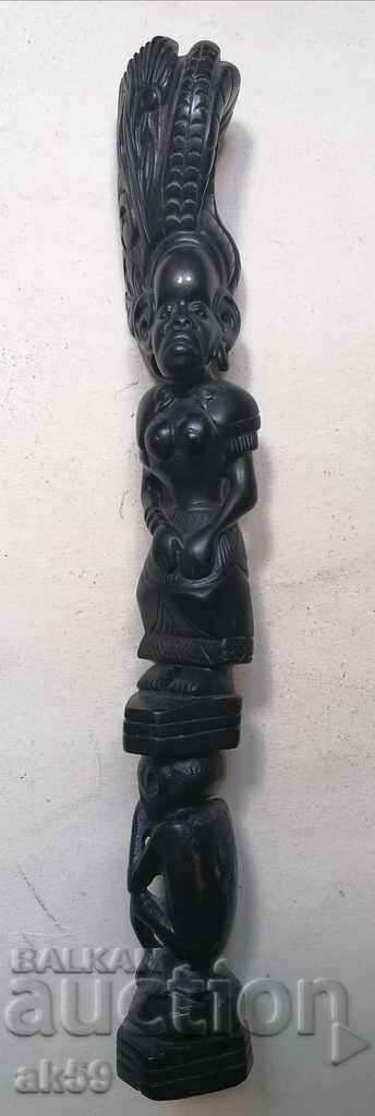 Sculptură africană mică din plastic din lemn de abanos.