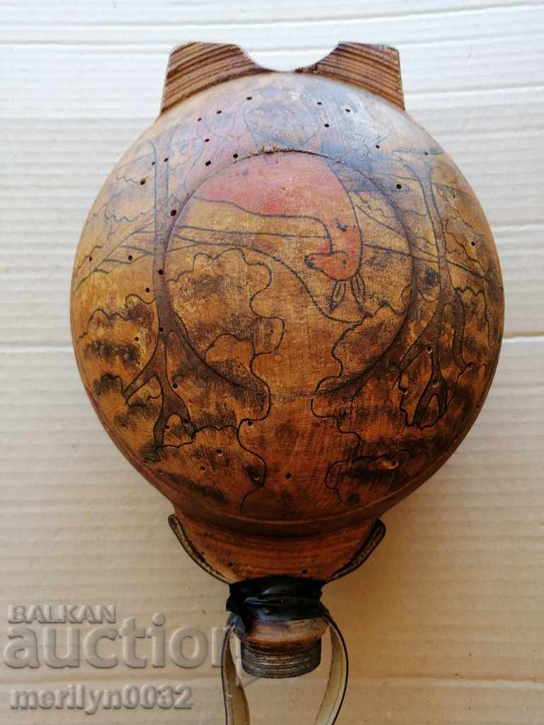 Auction Old painted flask, bucket, barrel, trough Auction Old painted flask, bucket, barrel, trough