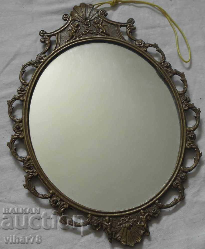 Πολύ όμορφος καθρέφτης