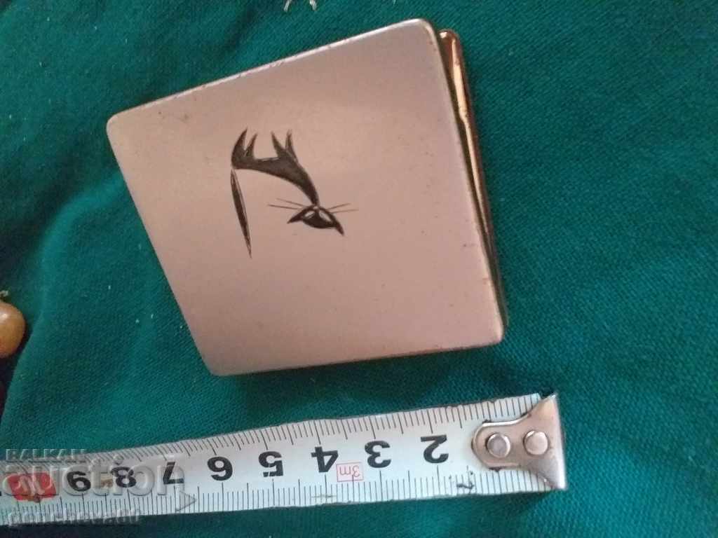Old powder case with mirror - 7 Old powder case with mirror - 7