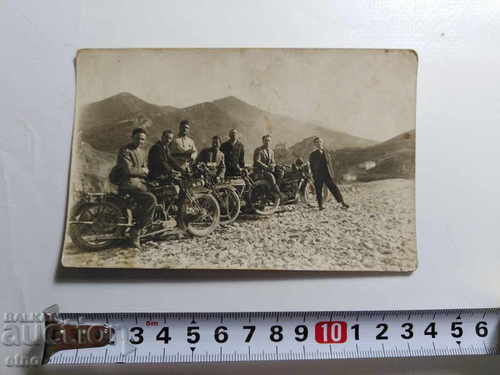 ROYAL PHOTO-MOTOR, BSA, TRIUMPH, INDIAN, ARIEL with price 120.00 BGN | € 61.36 ROYAL PHOTO-MOTOR, BSA, TRIUMPH, INDIAN, ARIEL with price 120.00 BGN | € 61.36