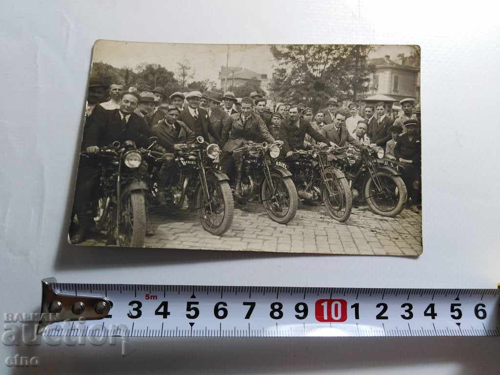 ROYAL PHOTO-MOTOR, BSA, TRIUMPH, INDIAN, Ariel, Plovdiv με τιμή 100.00 BGN | € 51.13 ROYAL PHOTO-MOTOR, BSA, TRIUMPH, INDIAN, Ariel, Plovdiv με τιμή 100.00 BGN | € 51.13