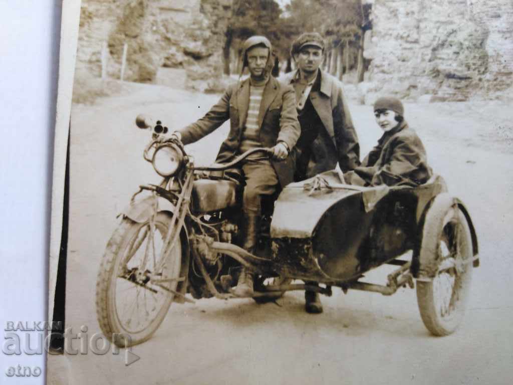 ROYAL PHOTO-MOTOR, BSA, TRIUMPH, INDIAN, Ariel, Hissarya with price 35.00 BGN | € 17.90 ROYAL PHOTO-MOTOR, BSA, TRIUMPH, INDIAN, Ariel, Hissarya with price 35.00 BGN | € 17.90