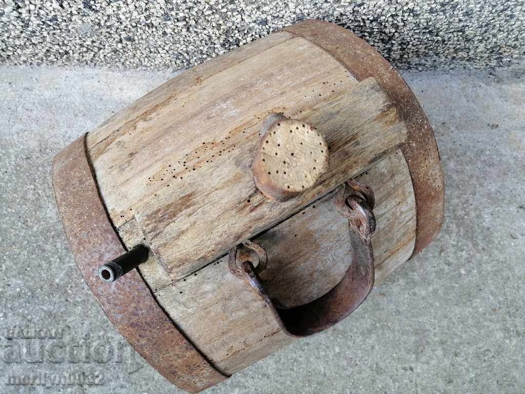 Old bucket, vase, barrel, wooden, pavour - 5 Old bucket, vase, barrel, wooden, pavour - 5