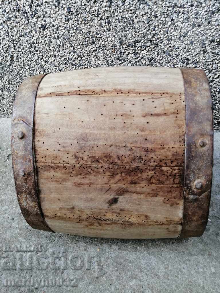 Old bucket, vase, barrel, wooden, pavour - 7 Old bucket, vase, barrel, wooden, pavour - 7