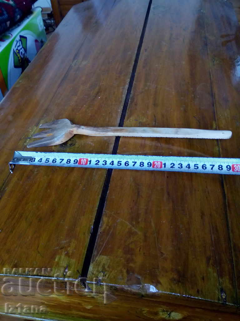 Old wooden fork with price 5.00 BGN | € 2.56 Old wooden fork with price 5.00 BGN | € 2.56