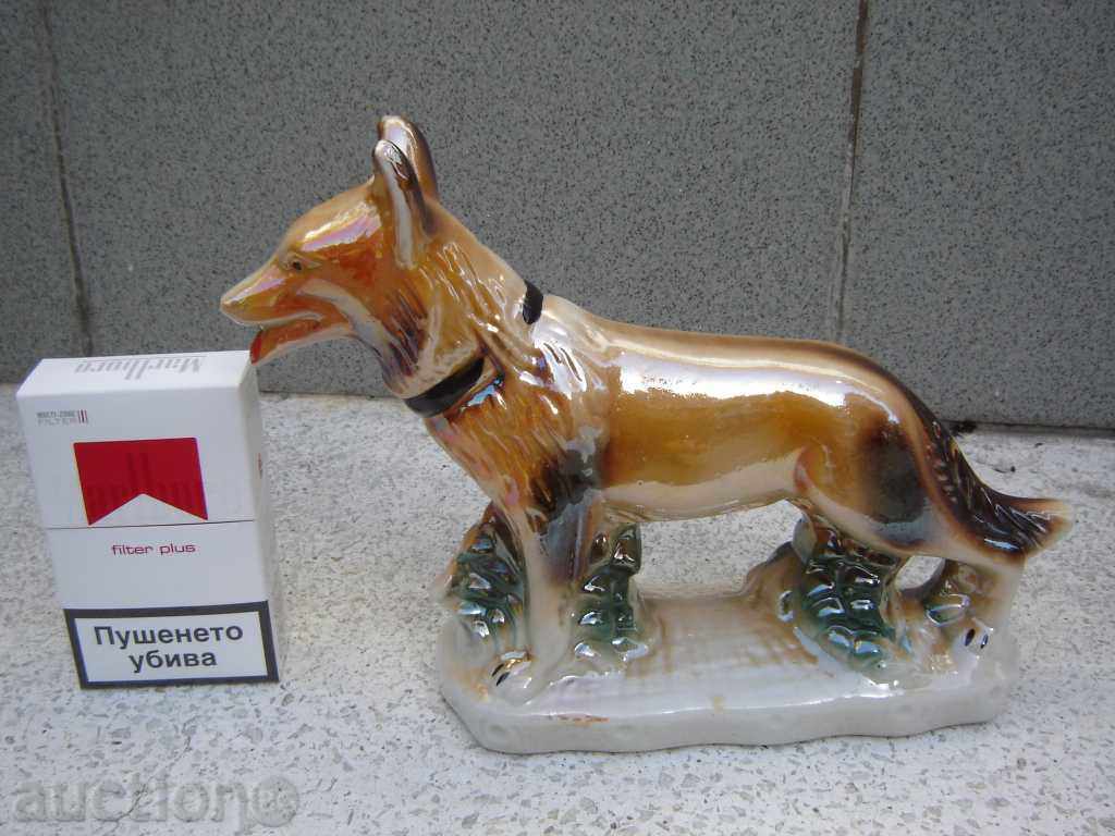 FIGURINĂ VECHE DIN PORȚELAN CÂINE CÂINE LUP (CIOBĂNESC GERMAN) cu preț € 25.00 | 48.90 BGN