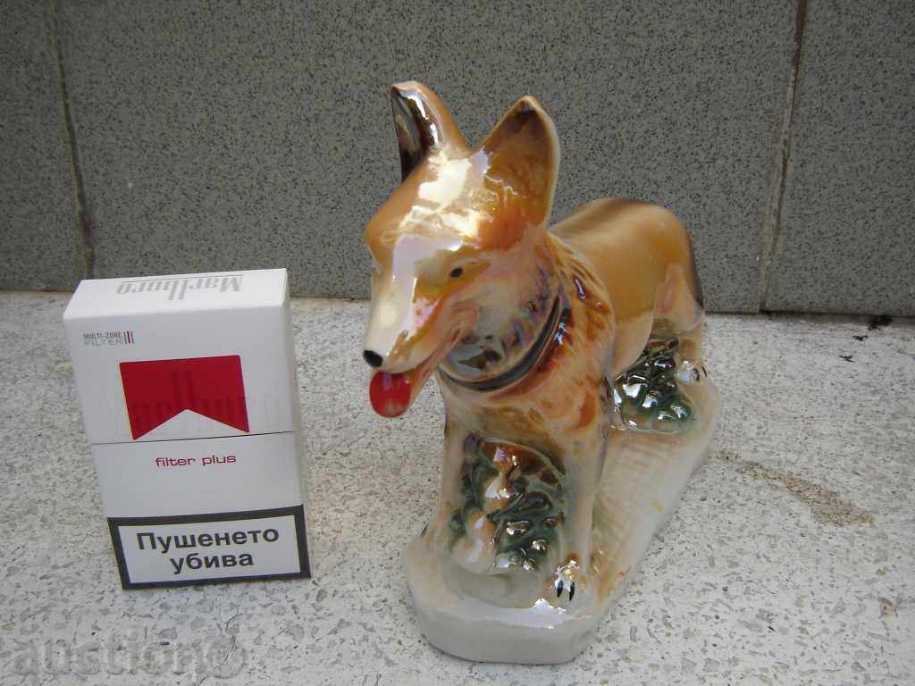 Livrarea FIGURINĂ VECHE DIN PORȚELAN CÂINE CÂINE LUP (CIOBĂNESC GERMAN)