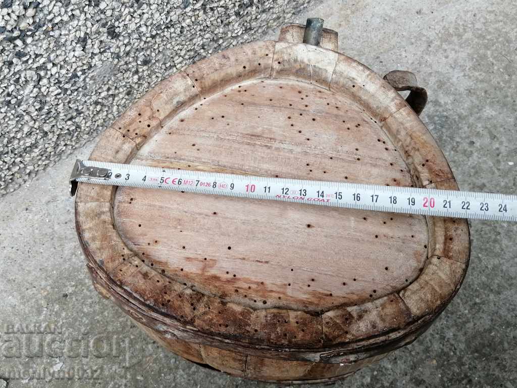 Old bucket, vase, barrel, wooden, pavour - 6 Old bucket, vase, barrel, wooden, pavour - 6