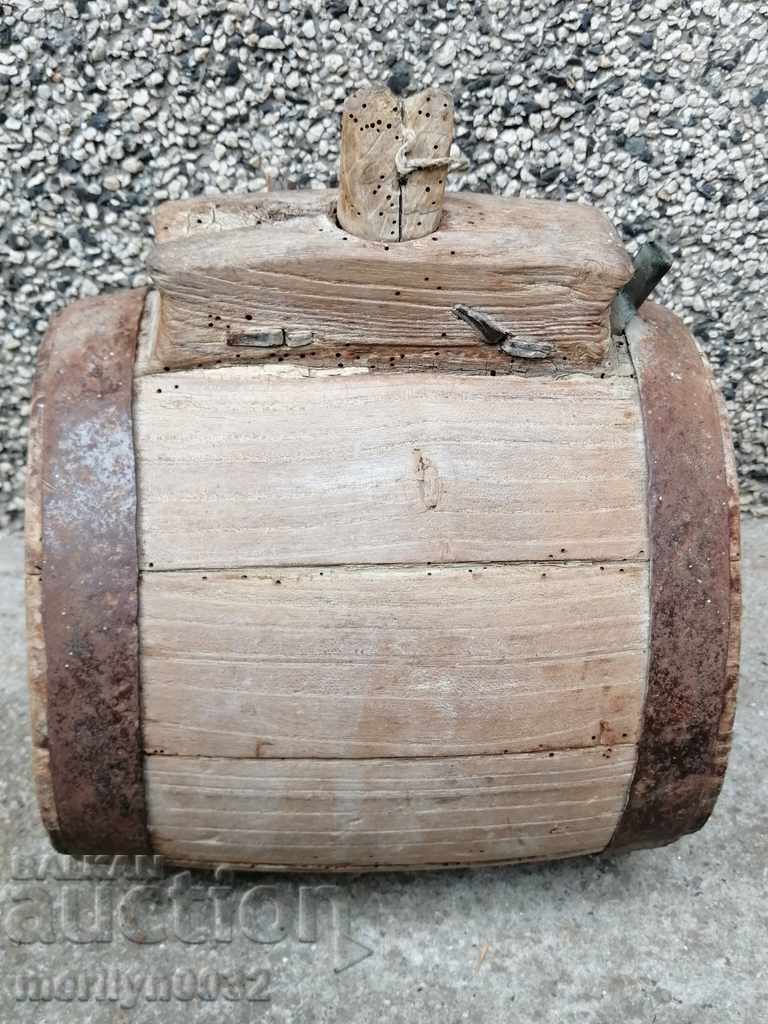 Old bucket, vase, barrel, wooden, pavour - 7 Old bucket, vase, barrel, wooden, pavour - 7