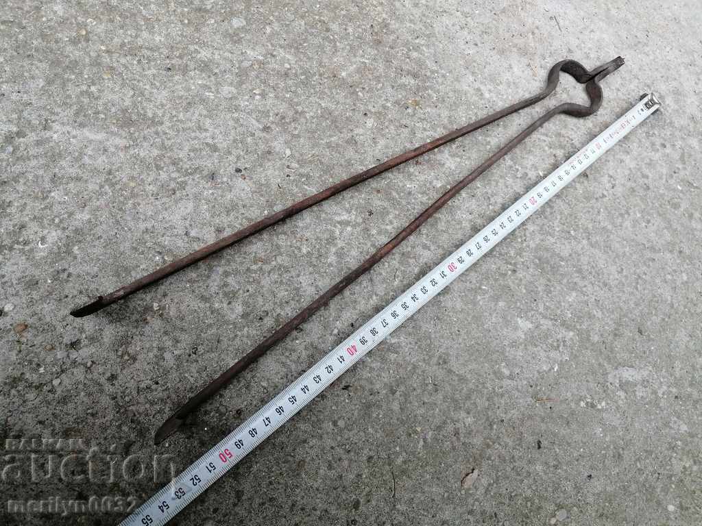 Παράδοση Παλιά λαβίδες, το πόκερ, σφυρήλατο σίδερο