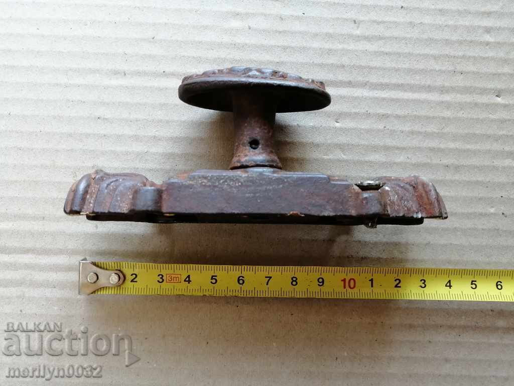 Δημοπρασία Λαβή ενός πολυτελούς παραθύρου από τις αρχές του ΧΧ αιώνα