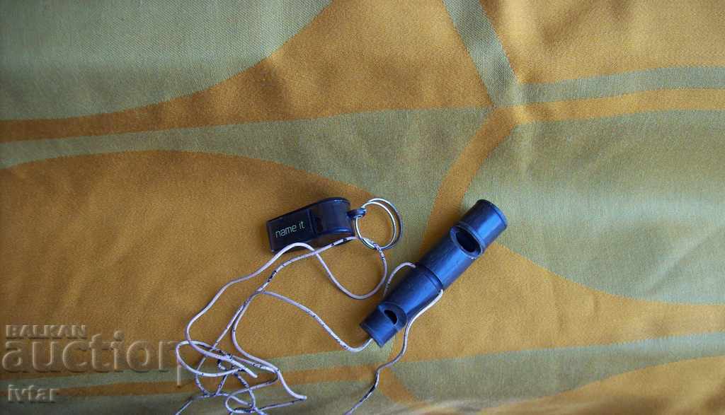 Old whistles with price 19.00 BGN | € 9.71 Old whistles with price 19.00 BGN | € 9.71
