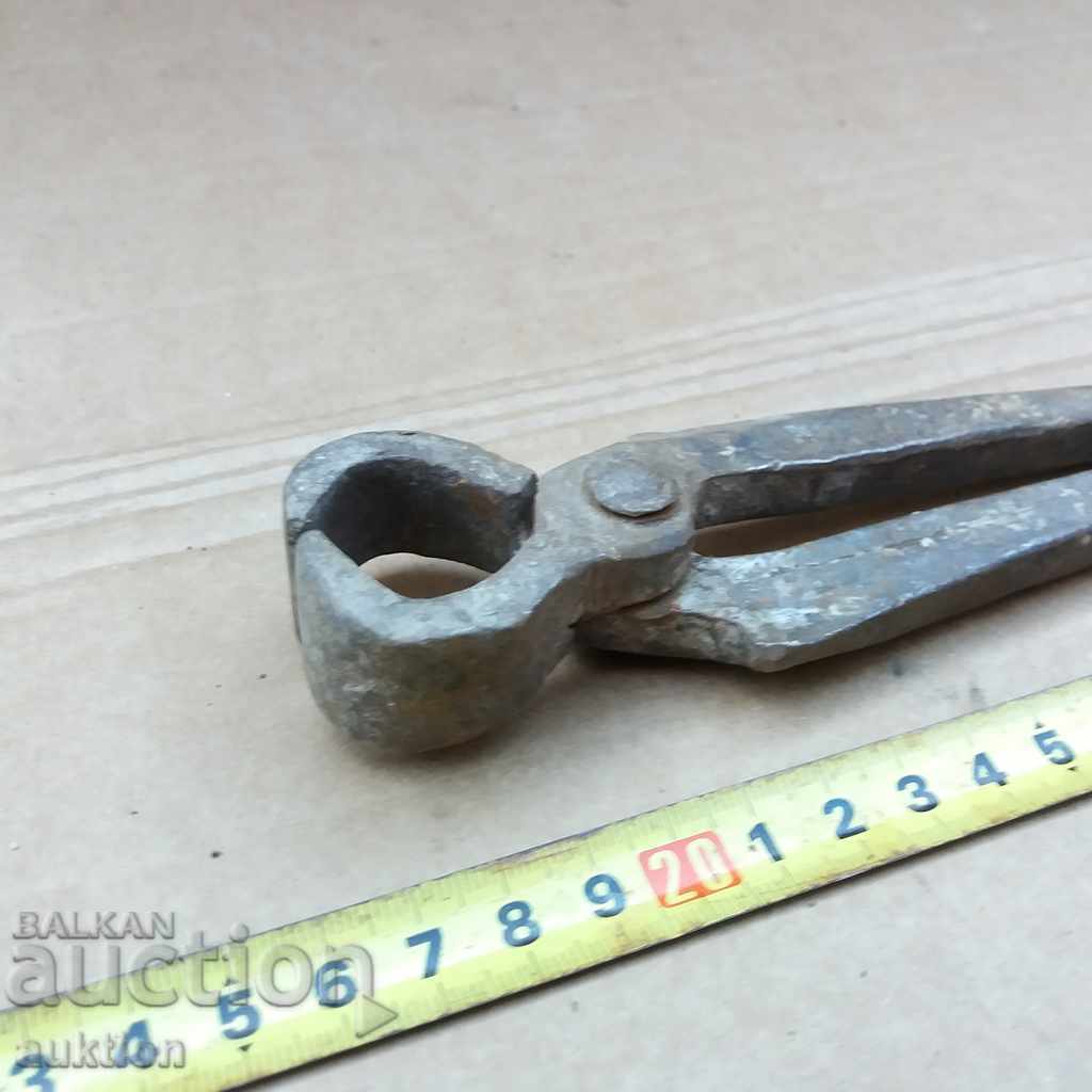 СТАР МАСИВЕН КОВАН КЕРПЕДЕН , КЛЕЩИ с цена 2.99 лв. | € 1.53 СТАР МАСИВЕН КОВАН КЕРПЕДЕН , КЛЕЩИ с цена 2.99 лв. | € 1.53