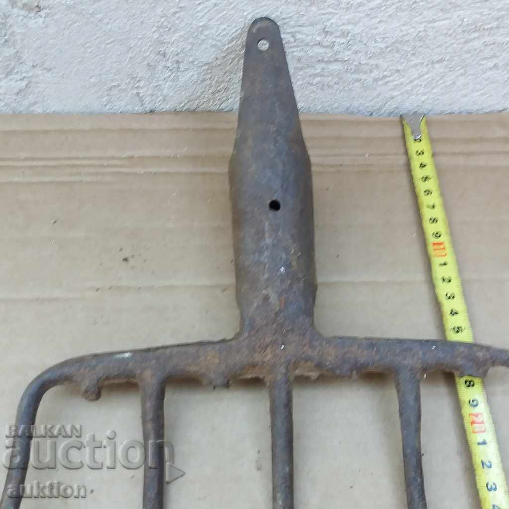 MASSIVE FORGED AGRICULTURAL VILLA, BUMPER with price 3.69 BGN | € 1.89 MASSIVE FORGED AGRICULTURAL VILLA, BUMPER with price 3.69 BGN | € 1.89