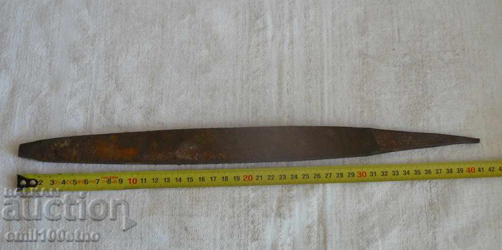 Стара  пила с цена 3.00 лв. | € 1.53