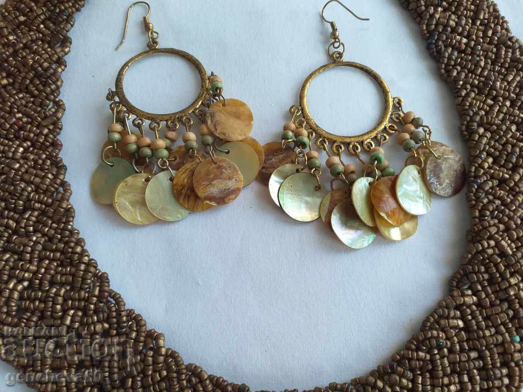 Beaded necklace and mother-of-pearl earrings/folk costume - 5 Beaded necklace and mother-of-pearl earrings/folk costume - 5