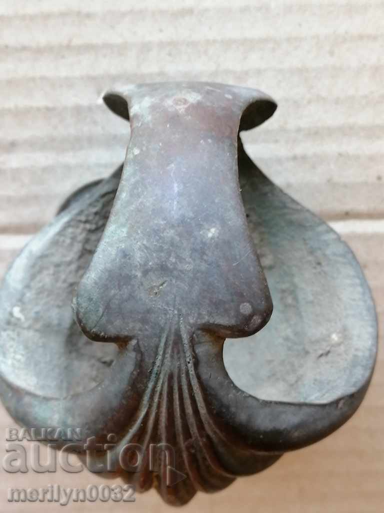 Μια χάλκινη λεπτομέρεια μιμείται μια μύδια που βρέθηκε σε ένα πολύ παλιό σπίτι με τιμή 87.00 BGN | € 44.48 Μια χάλκινη λεπτομέρεια μιμείται μια μύδια που βρέθηκε σε ένα πολύ παλιό σπίτι με τιμή 87.00 BGN | € 44.48