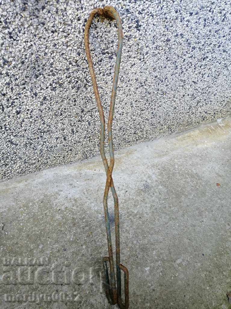 Old forging pliers wrought iron tool clip with price 44.00 BGN | € 22.50 Old forging pliers wrought iron tool clip with price 44.00 BGN | € 22.50