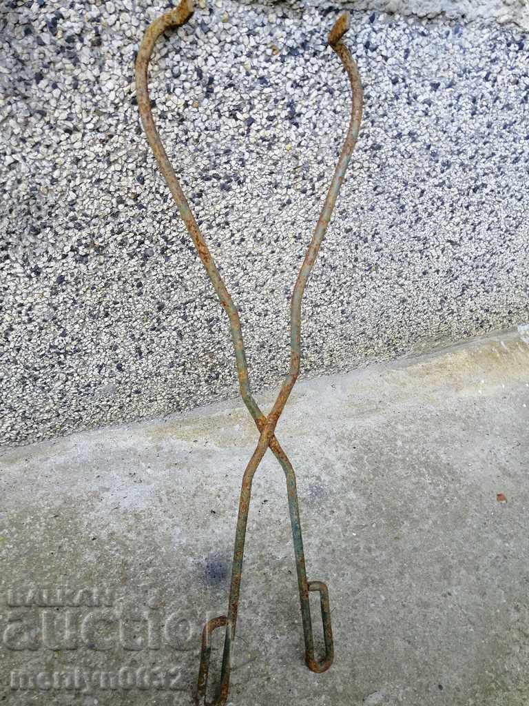 Old forging pliers wrought iron tool clip - 6 Old forging pliers wrought iron tool clip - 6