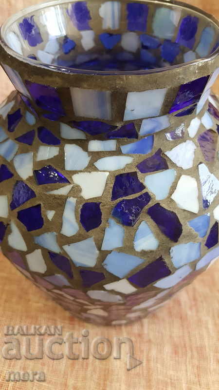 Delivery of Designer vase Delivery of Designer vase