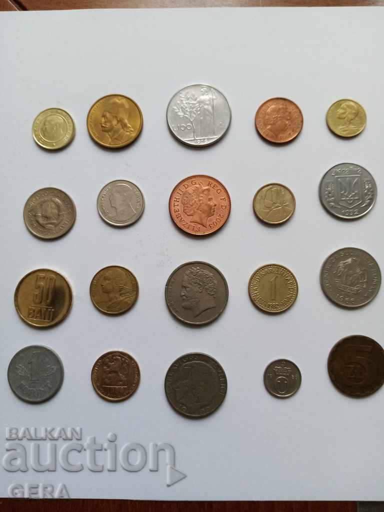 монети от  свята