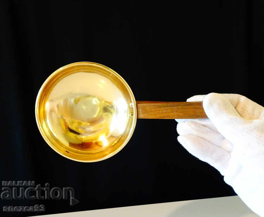 Delivery of Bronze pan, nut bowl, candlestick Delivery of Bronze pan, nut bowl, candlestick