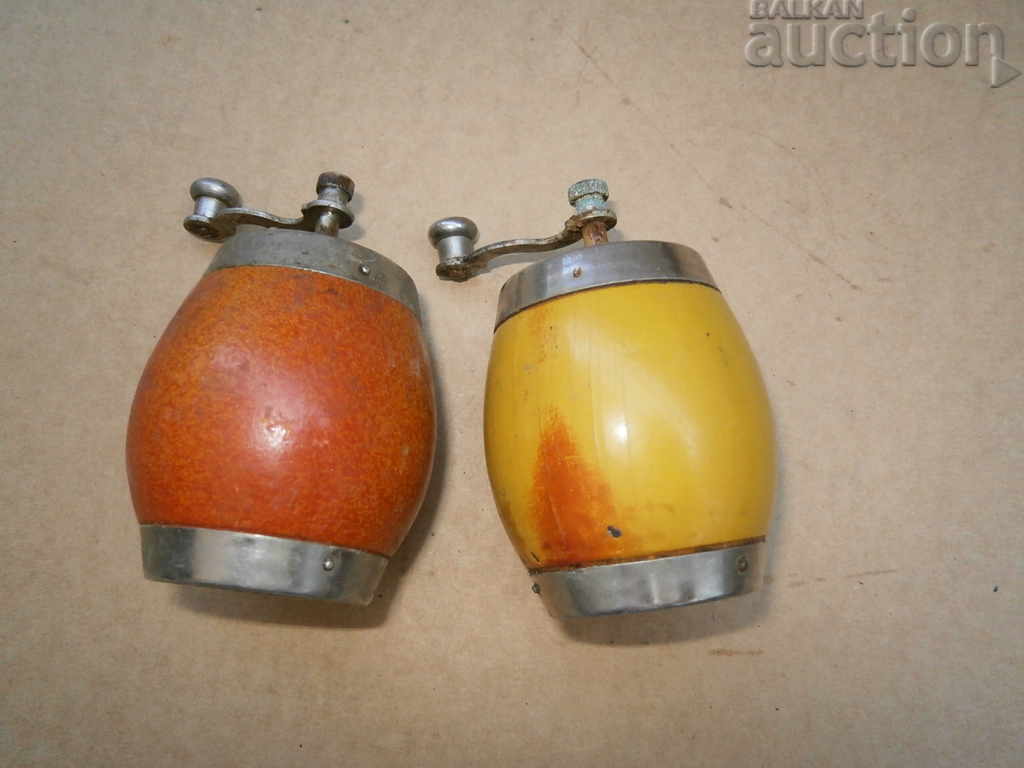 Auction vintage vintage retro wooden small grinder mill Etsy Auction vintage vintage retro wooden small grinder mill Etsy