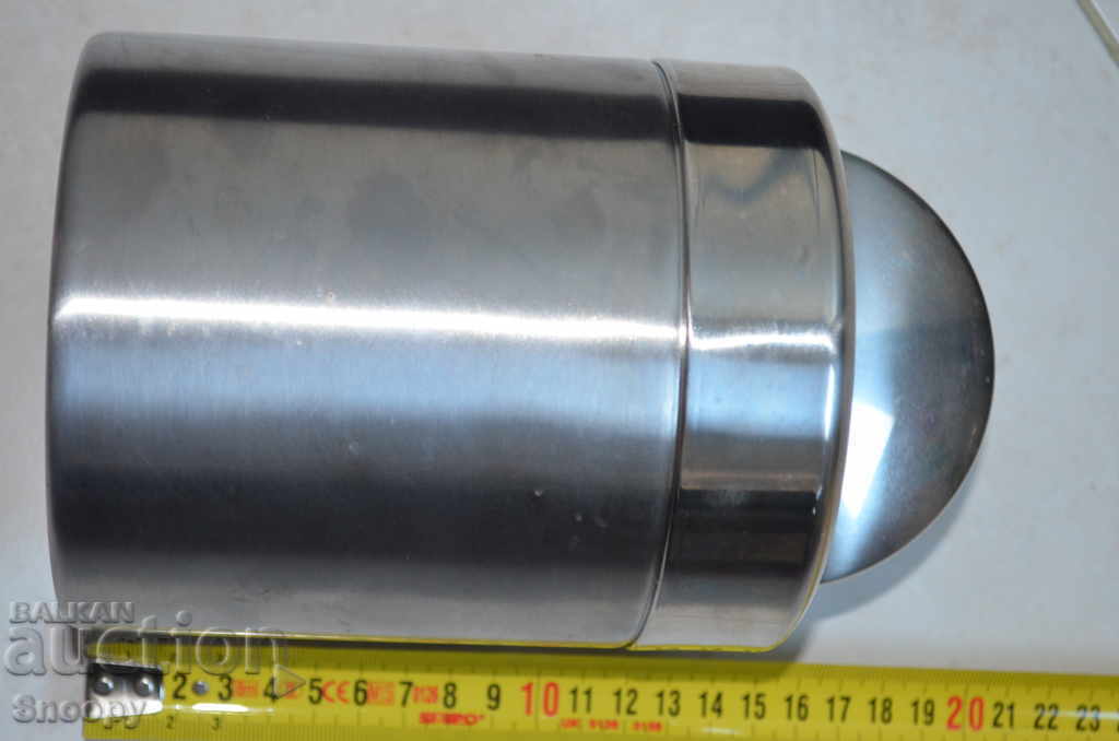 Μεταλλικός κάδος απορριμμάτων με καπάκι - 5 Μεταλλικός κάδος απορριμμάτων με καπάκι - 5