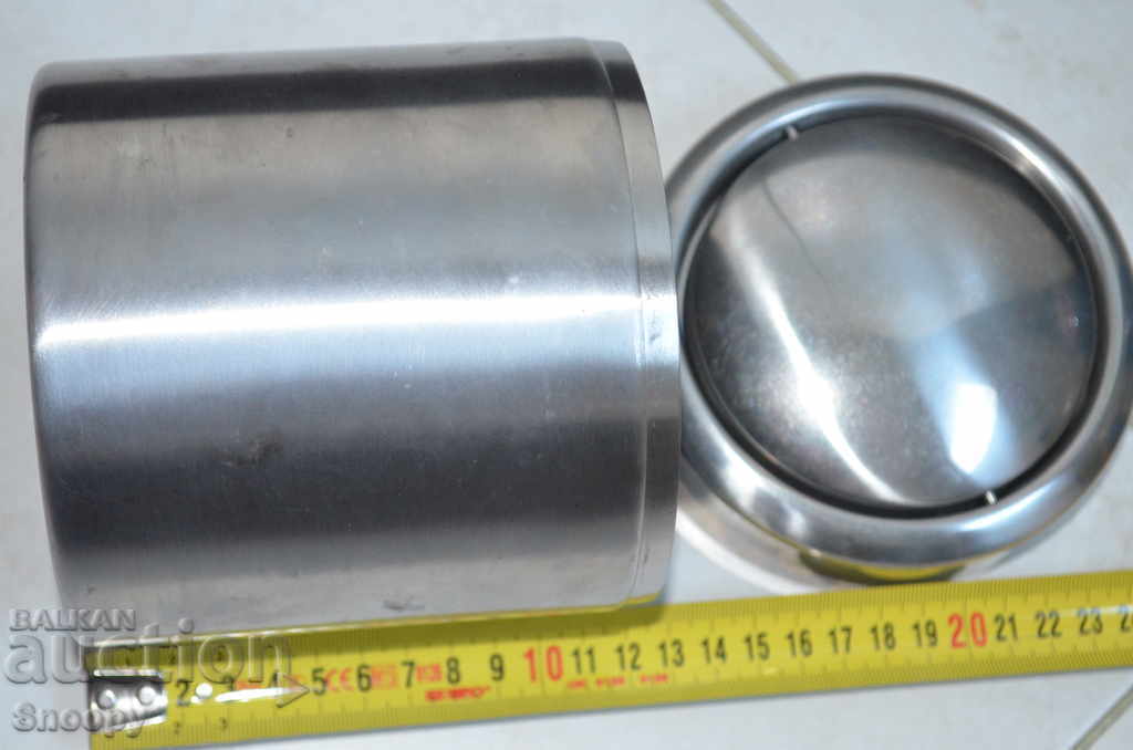 Μεταλλικός κάδος απορριμμάτων με καπάκι - 7 Μεταλλικός κάδος απορριμμάτων με καπάκι - 7