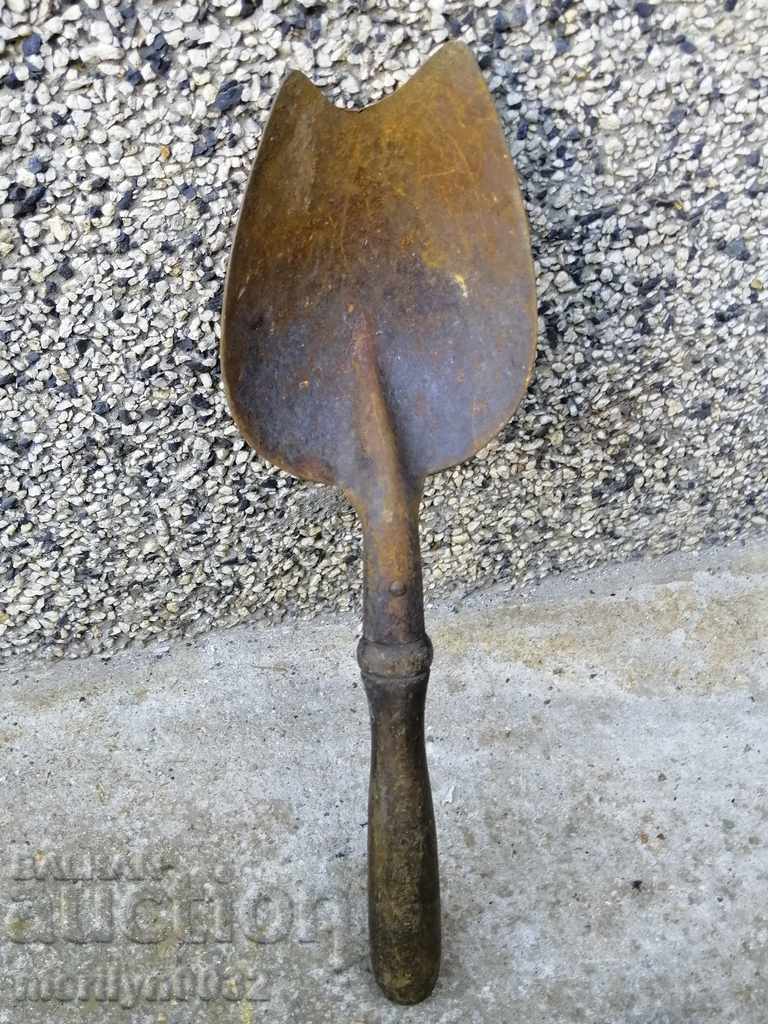 Стара кована лопатка, лопата за пернишка печка