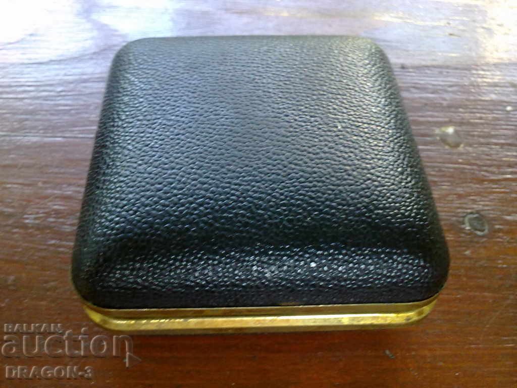 DELUXE - 5 DELUXE - 5