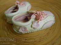 Children's slippers, shoes, slippers from est. leather, beautiful