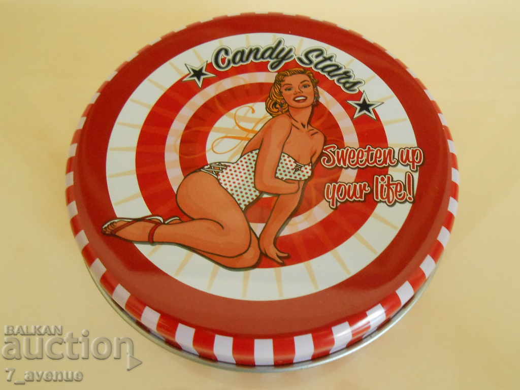 Auction Interesting collector's box, WOMAN in a bathing suit Auction Interesting collector's box, WOMAN in a bathing suit