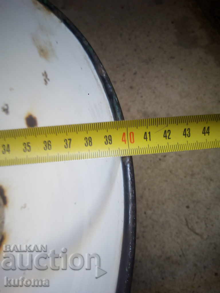 An old enamel lamp body - 6 An old enamel lamp body - 6