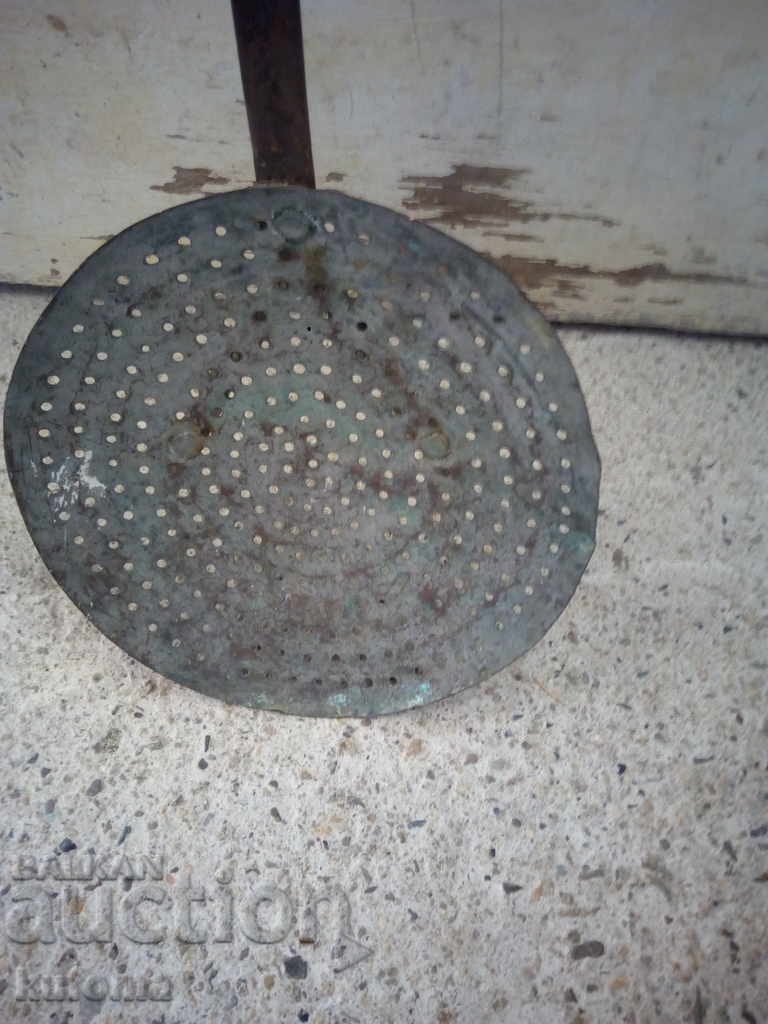 Old copper colander, strainer with price 74.99 BGN | € 38.34 Old copper colander, strainer with price 74.99 BGN | € 38.34