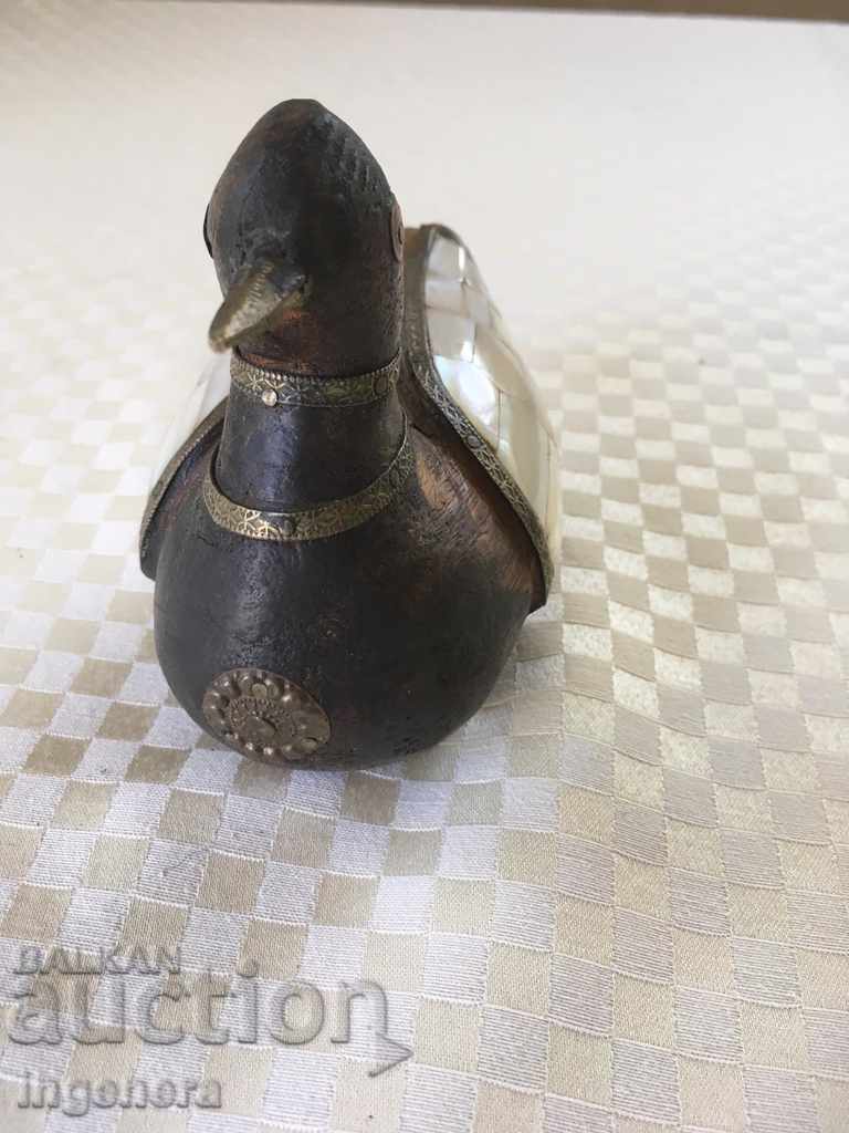 Livrarea FIGURA DUCK PE PERLA DE LEMNE