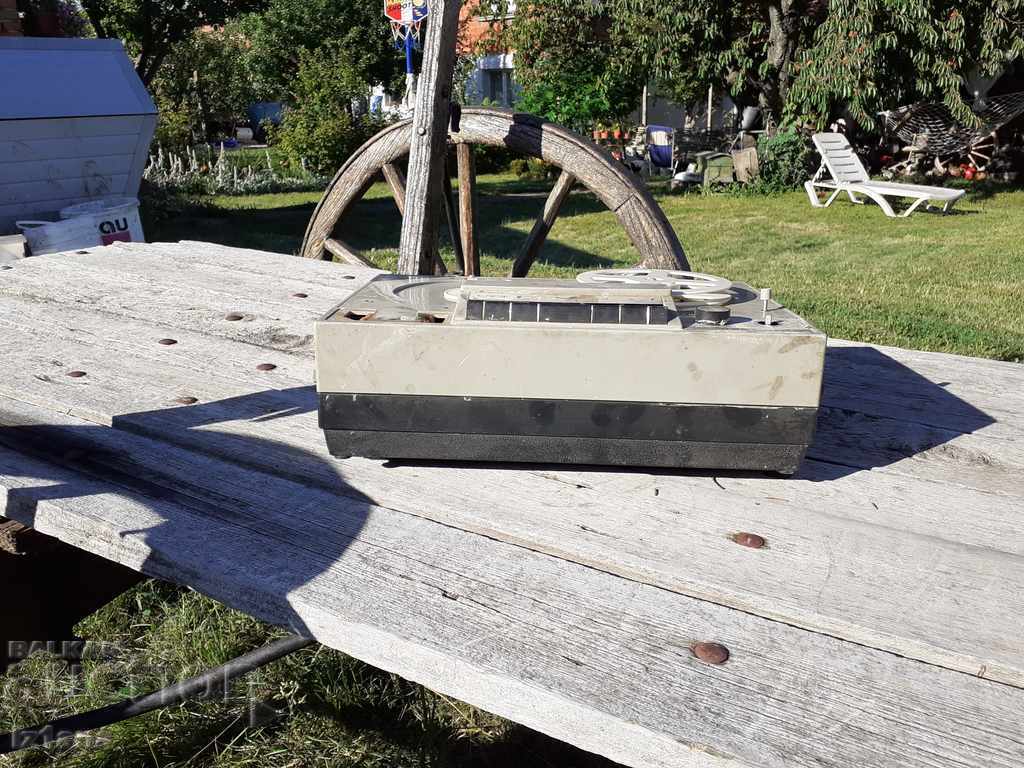 Old Tape Recorder - 5 Old Tape Recorder - 5